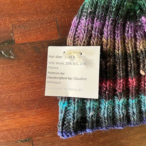 Beanie - handmade - Picture 3 of 4
